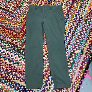 LOFT relaxed straight broken in Green Chinos 97% cotton, 3% spandex- EUC SZ 4